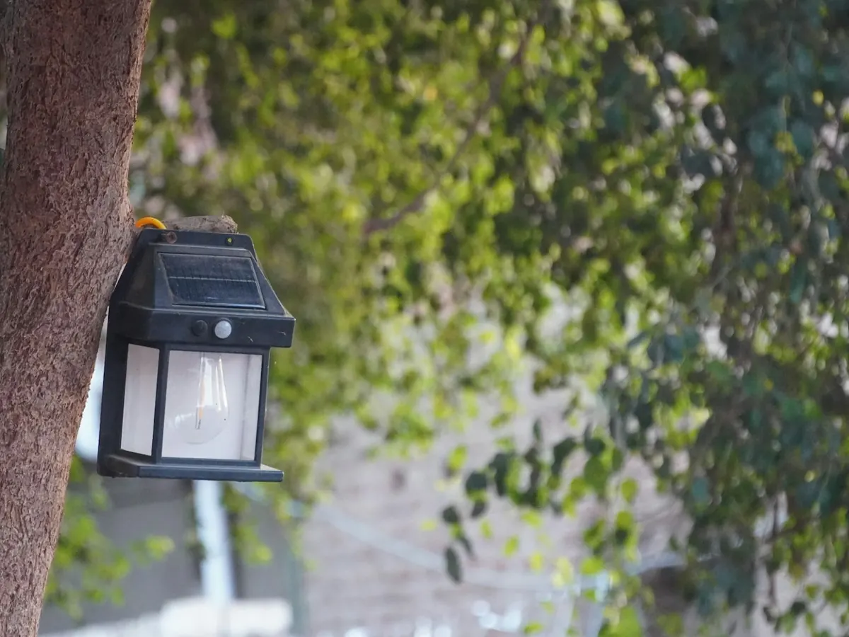 Lampes solaires murales & jardin